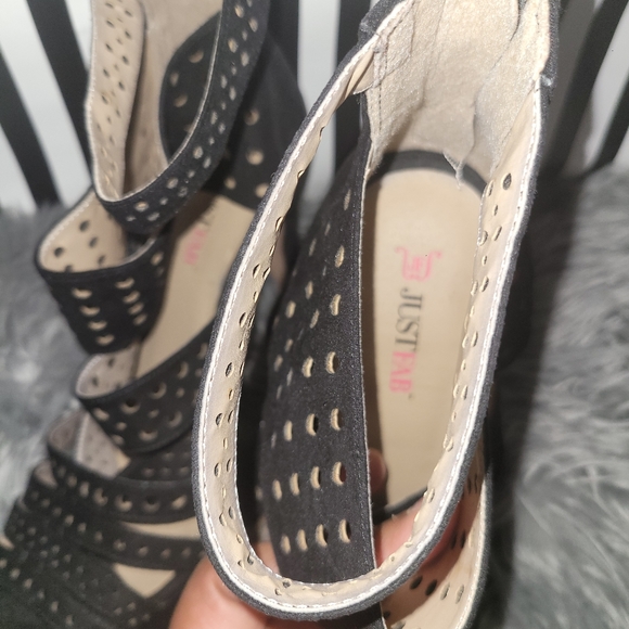 Just Fab sandal heel - Picture 3 of 4